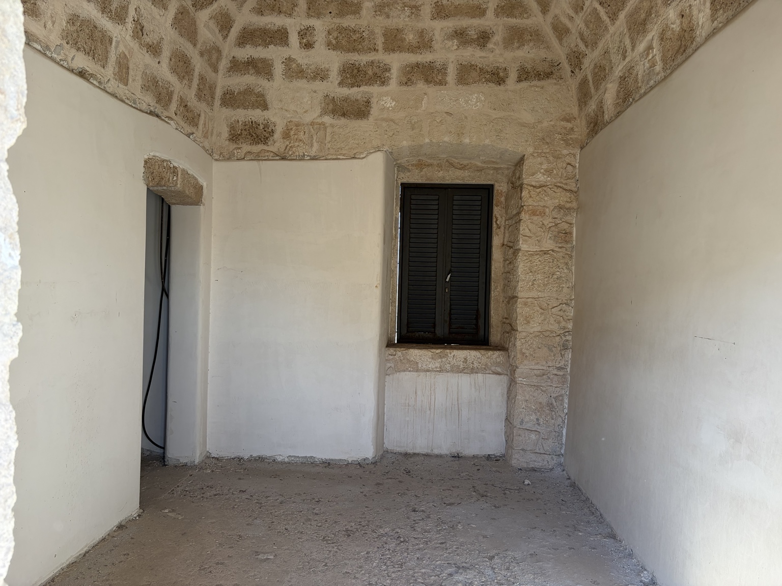 Tidligere kloster fra 1300-tallet med hager og terrasser i Giovinazzo — 5