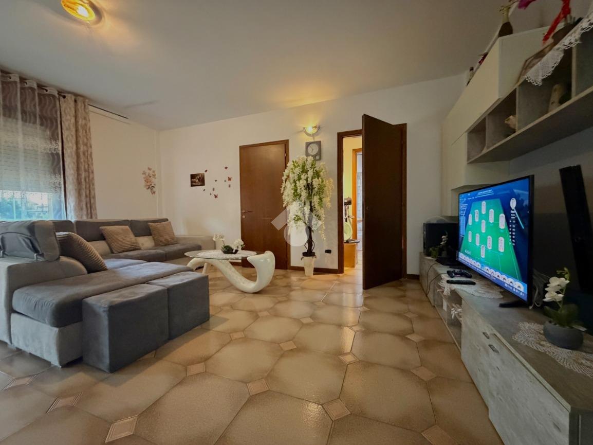 Property in Caerano Di San Marco — 3