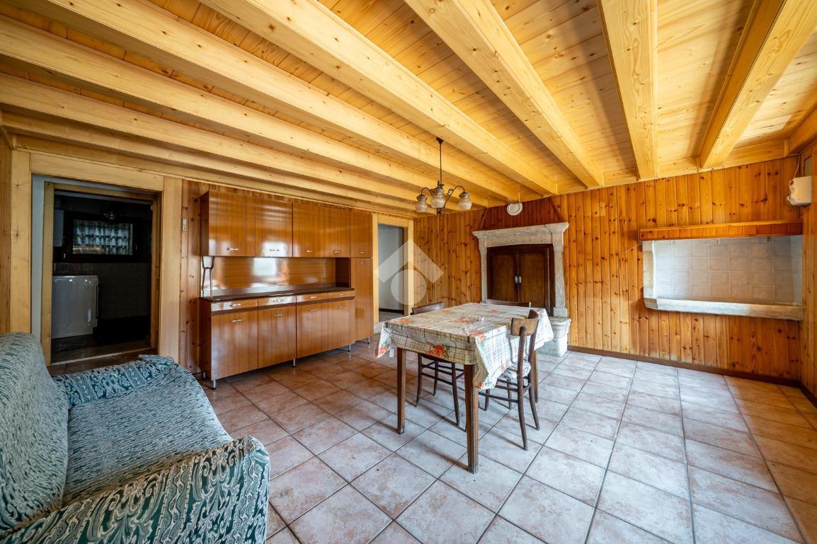 Property in Erbezzo — 2