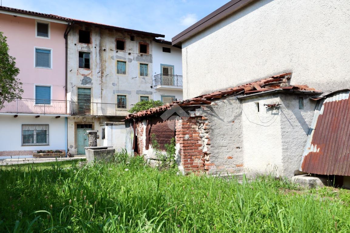 Property in Tarcento — 3