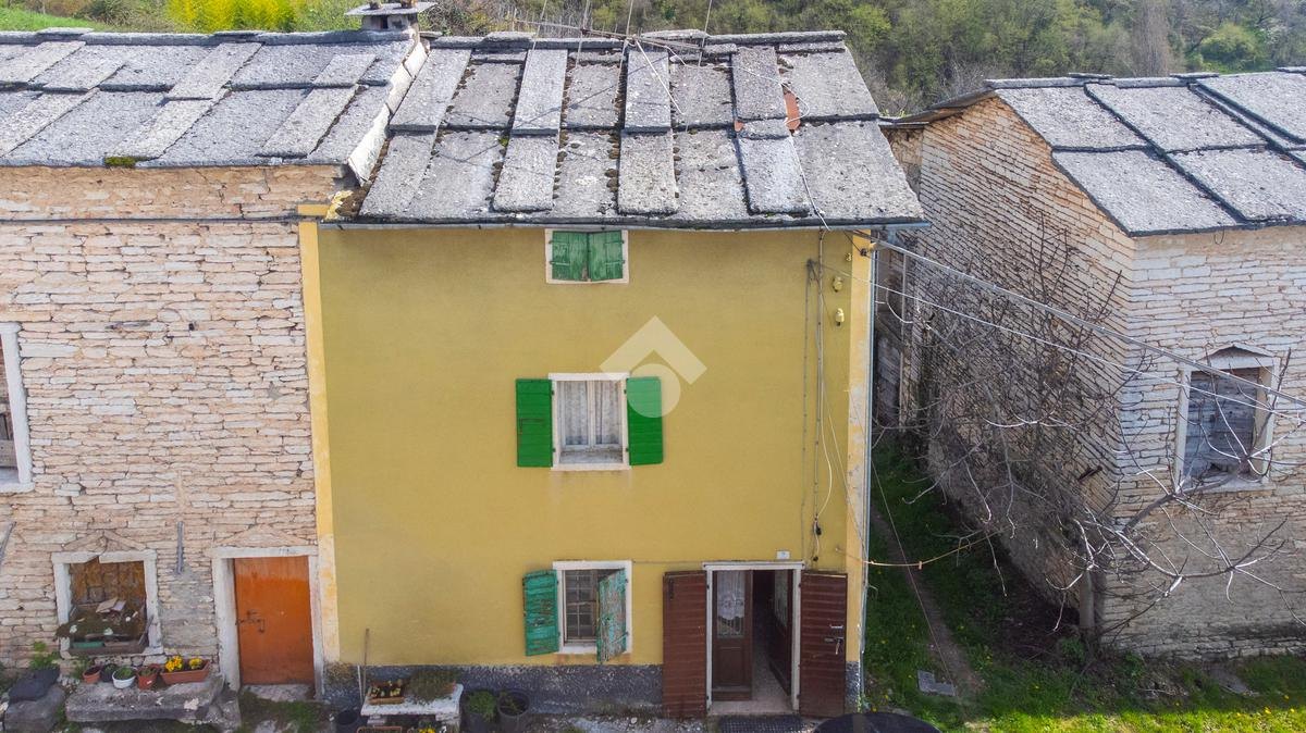 Property in Sant'Anna D'Alfaedo — 2