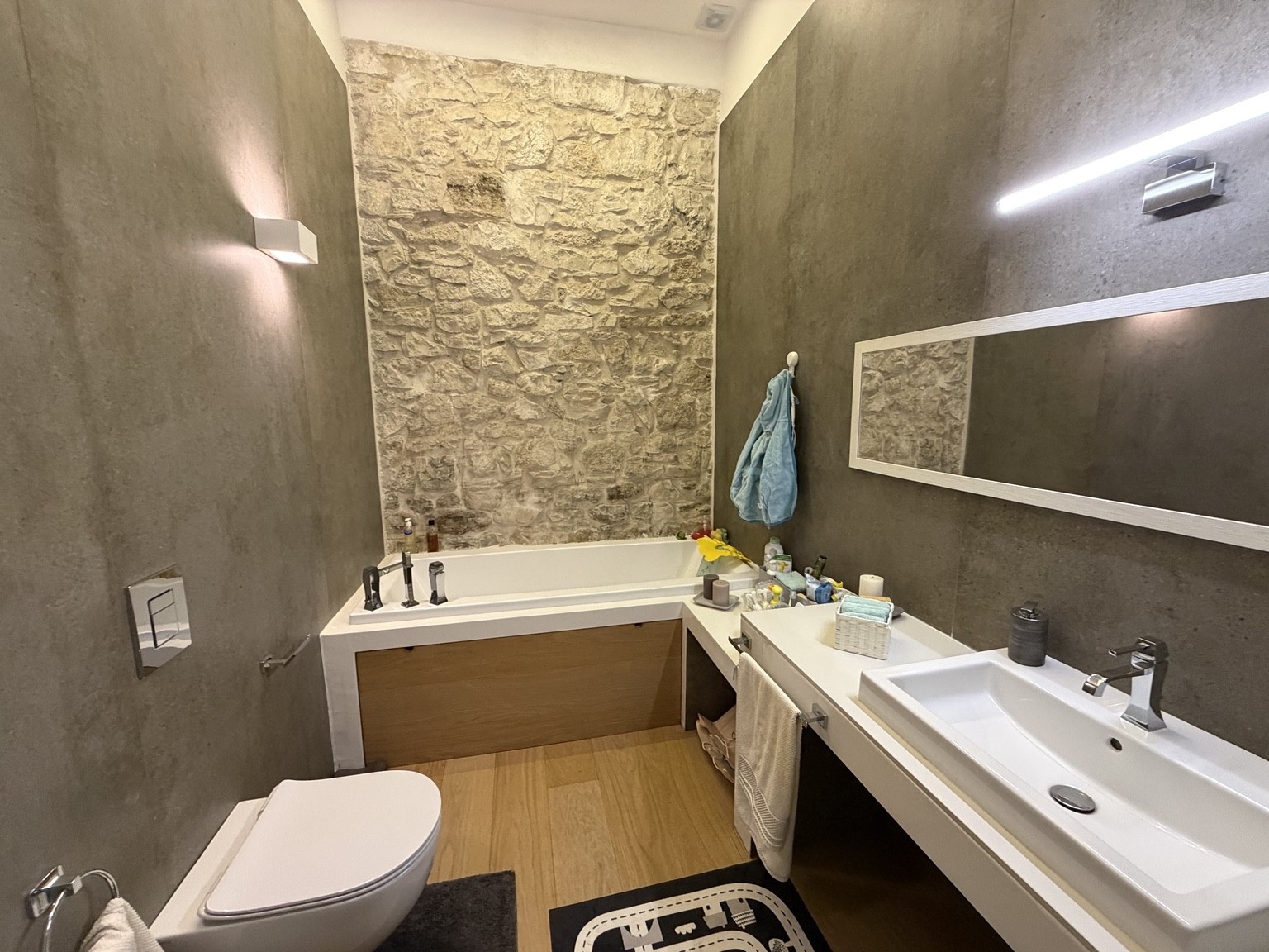 Edificio renovado en el centro histórico de Molfetta — 13