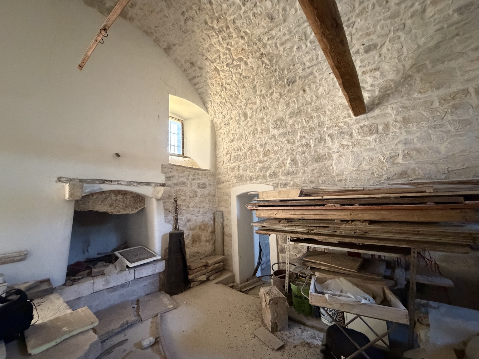 Tidligere kloster fra 1300-tallet med hager og terrasser i Giovinazzo — 10